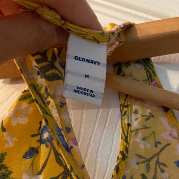 Old navy flowery top size M - Picture 6 of 9